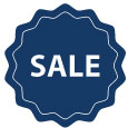 Eine Art Orden mit den Worten „SALE“ drauf. Der Orden ist in dunkelblau und hat eine blumenartige Form. Steht vor einem weißen Hintergrund.
