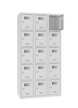 Ein lichtgrauer Fächerschrank mit drei Abteilen und 15 Fächern mit jeweils einer Tür. Die oberste rechte Tür ist geöffnet, während der Schrank vor einem weißen Hintergrund steht.