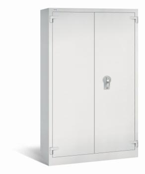 Ein geschlossener Dokumentenschrank in lichtgrau mit sichtbarem Doppelbart-Sicherheitsschloss. Der Tresor steht vor einem weißen Hintergrund.