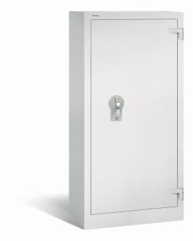 Ein geschlossener Dokumentenschrank in lichtgrau mit sichtbarem Doppelbart-Sicherheitsschloss. Der Tresor steht vor einem weißen Hintergrund.