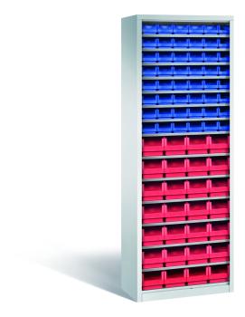 Lichtgrauer Regallagerschrank mit 14 Fachböden und 76 Sichtlagerkästen (48 blau, 28 rot). Geeignet zur Aufbewahrung in Lagern oder Werkstätten. Das Produkt steht vor einem weißen Hintergrund.