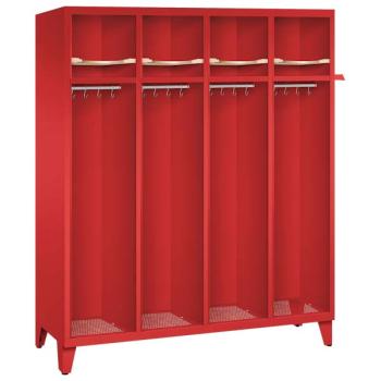 Ein feuerroter Feuerwehrschrank mit vier Abteilen. Der Spind steht auf Stahlblechfüßen und verfügt über Helmböden, Kleiderstangen mit Kleiderhaken sowie Ablageböden. Das Produkt steht vor einem weißen Hintergrund.