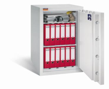 Ein lichtgrauer Wertschutzschrank mit einer geöffneten Tür. Im Innenraum befinden sich zwei Reihen rote Aktenordner, ein Aktenkoffer und ein Geldbeutel. Das Produkt steht vor einem weißen Hintergrund.