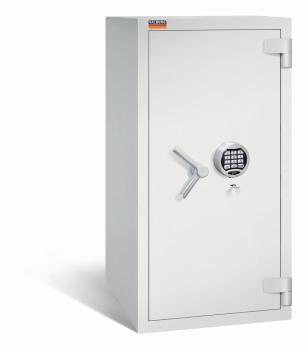 Ein lichtgrauer Wertschutzschrank mit einem Doppelbart-Sicherheitsschloss und einem Elektronischen Schloss. Die Tür ist geschlossen. Das Produkt befindet sich vor einem weißen Hintergrund.