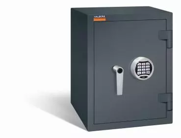 Ein graphitgrauer Wertschutzschrank mit einem Elektronischen Schloss. Die Tür ist geschlossen. Das Produkt befindet sich vor einem weißen Hintergrund.