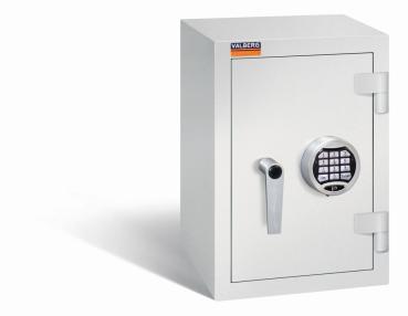 Ein lichtgrauer Wertschutzschrank einem Elektronischen Schloss. Die Tür ist geschlossen. Das Produkt befindet sich vor einem weißen Hintergrund.