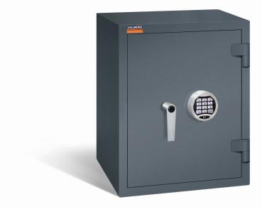 Ein graphitgrauer Wertschutzschrank einem Elektronischen Schloss. Die Tür ist geschlossen. Das Produkt befindet sich vor einem weißen Hintergrund.