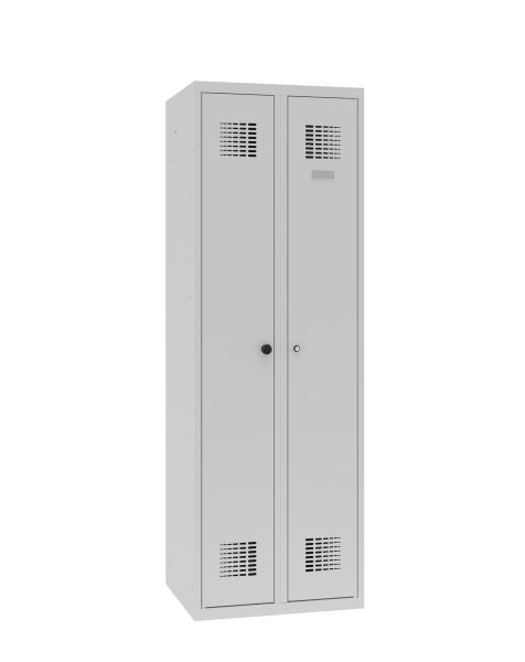 Lichtgrauer Kleiderwäscheschrank vor einem weißen Hintergrund und zwei Flügeltüren mit Lochbild. Wahlweise mit Zylinder oder Drehriegel.