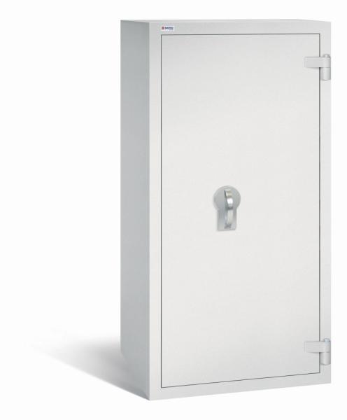 Ein lichtgrauer Wertschutzschrank mit einem Doppelbart-Sicherheitsschloss. Die Tür ist geschlossen. Das Produkt befindet sich vor einem weißen Hintergrund.