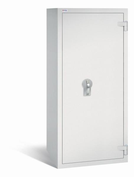 Ein lichtgrauer Wertschutzschrank mit einem Doppelbart-Sicherheitsschloss. Die Tür ist geschlossen. Das Produkt befindet sich vor einem weißen Hintergrund.