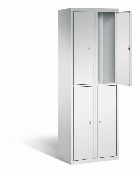 Ein lichtgrauer Fächerschrank mit zwei Abteilen, vier Türen und vier Fächern, ideal zur Aufbewahrung von Gegenständen. Die obere rechte Tür ist geöffnet, während der Schrank vor einem weißen Hintergrund steht.