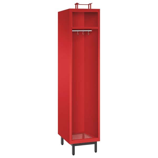 Ein feuerroter Feuerwehrschrank mit einem Abteil, einem Helmfach, einem Ablagefach und einer Kleiderstange mit Kleiderhaken. Der Unterbau besteht aus Stahlrohrfüßen. Das Produkt steht vor einem weißen Hintergrund.