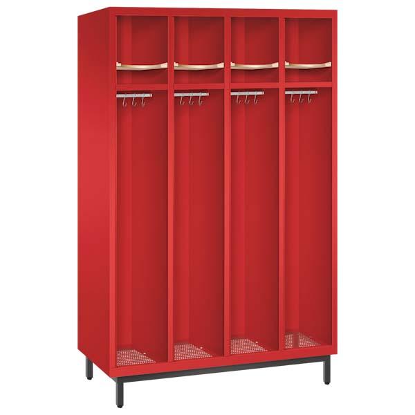 Ein feuerroter Feuerwehrschrank mit vier Abteilen. Der Spind steht auf Stahlrohrfüßen und verfügt über Helmböden, Kleiderstangen mit Kleiderhaken sowie Ablageböden. Das Produkt steht vor einem weißen Hintergrund.