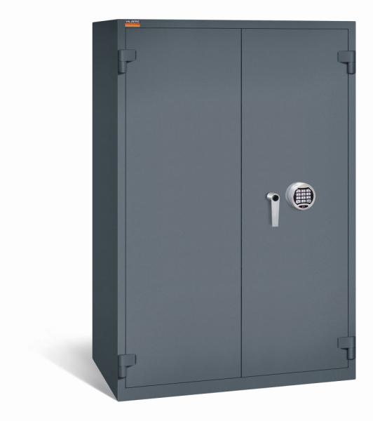 Ein graphitgrauer Aktenlagerschrank mit Elektronischem Schloss und einer geschlossenen Tür. Der Tresor steht vor einem weißen Hintergrund.