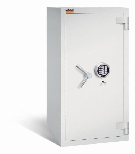Ein lichtgrauer Wertschutzschrank mit einem Doppelbart-Sicherheitsschloss und einem Elektronischen Schloss. Die Tür ist geschlossen. Das Produkt befindet sich vor einem weißen Hintergrund.