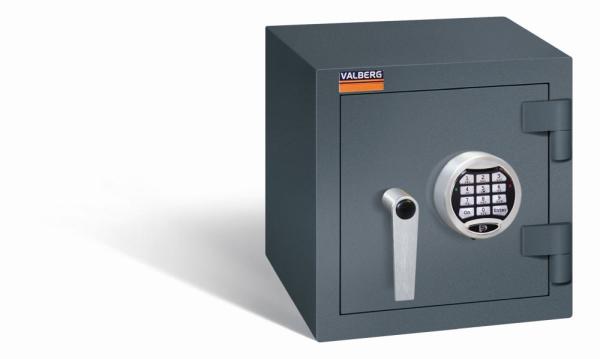 Ein graphitgrauer Wertschutzschrank einem Elektronischen Schloss. Die Tür ist geschlossen. Das Produkt befindet sich vor einem weißen Hintergrund.