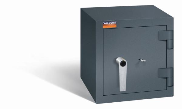 Ein graphitgrauer Wertschutzschrank mit einem Doppelbart-Sicherheitsschloss. Die Tür ist geschlossen. Das Produkt befindet sich vor einem weißen Hintergrund.