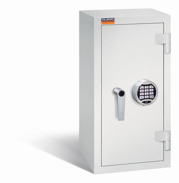 Ein lichtgrauer Wertschutzschrank einem Elektronischen Schloss. Die Tür ist geschlossen. Das Produkt befindet sich vor einem weißen Hintergrund.