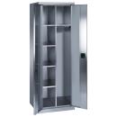 Edelstahl-Kleider-Wäscheschrank mit zwei geöffneten Edelstahltüren und einem Zylinderschloss. Im Inneren besitzt der Schrank auf der linken Seite 4 Fachböden, auf der rechten Seite einen Hutboden. Der Schrank steht vor einem weißen Hintergrund.